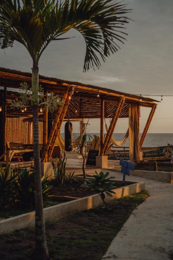 Free Spirit Ecuador, Puerto Engabao Hotel Exterior foto